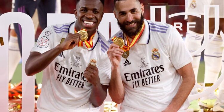 "Vini Jr. merecia a Bola de Ouro": Benzema sai em defesa do brasileiro e gera debate