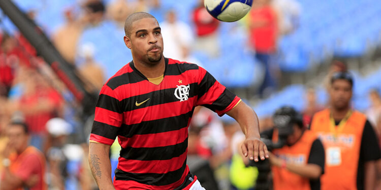 Imperador milionário: a vida de luxo de Adriano após a aposentadoria