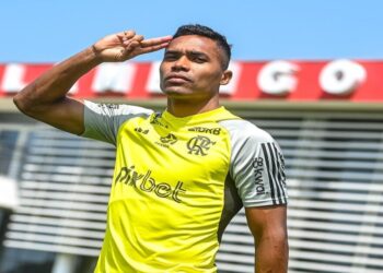 Alex Sandro Acredita No Título Brasileiro: "Quem Não Acredita, Não é Flamengo" Saiba Mais!