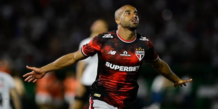 Brasileirão 2024: São Paulo vence Vasco por 3 a 0 e encosta no G4. Veja Resumo!