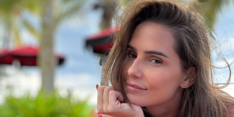 Deborah Secco: Uma Jornada Inspiradora e Seu Império de Riquezas!