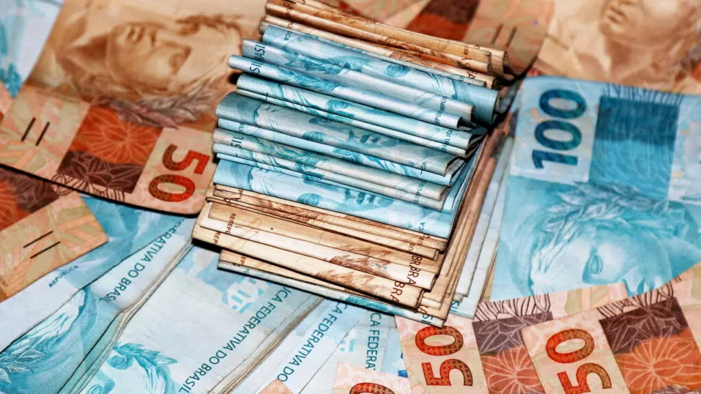Salário Mínimo de R$ 1.844,40: um Alívio para os trabalhadores do Rio Grande do Sul!