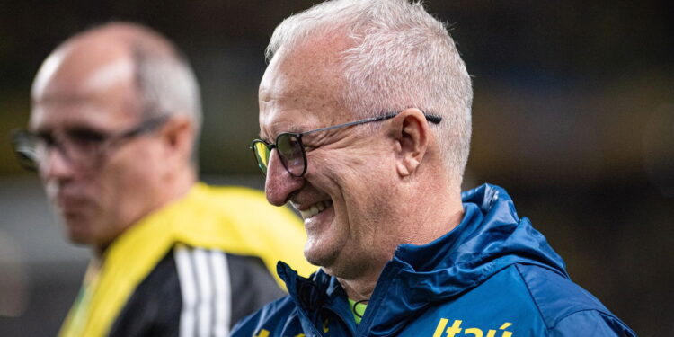 Dorival Júnior: salário milionário e missão de levar o Brasil à Copa de 2026.
