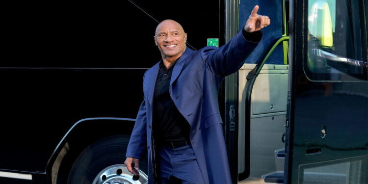 Assista online ao melhor filme de Dwayne Johnson que vai te fazer chorar de tanto rir!