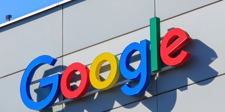 Google e CIEE Oferecem Bolsas de Estudos para jovens participarem de Cursos de Tecnologia.