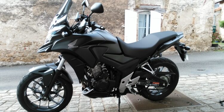 Nova Honda CB 500X: Desempenho e tecnologia na categoria trail