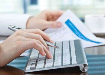 Declaração do Imposto de renda -Créditos: depositphotos.com / VIZAFOTO