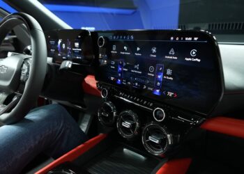 Interior Chevrolet Blazer EV SS 2024 | Fonte: Wikimedia Commons