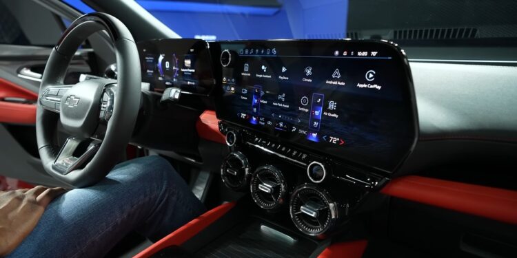 Interior Chevrolet Blazer EV SS 2024 | Fonte: Wikimedia Commons