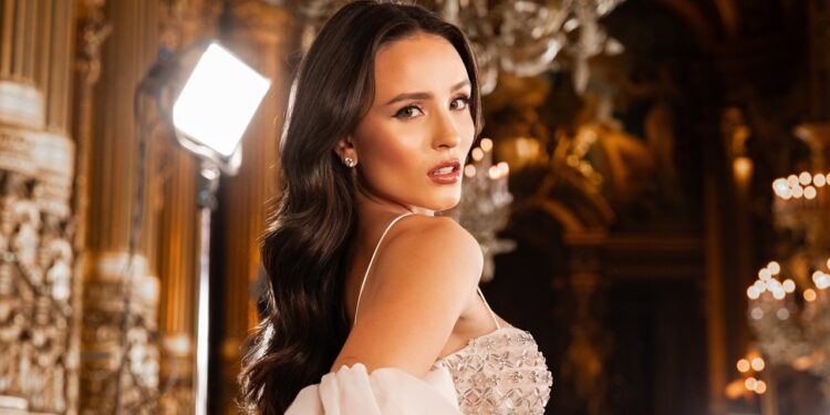 Larissa Manoela: A Ascensão e o Patrimônio da Jovem Talento