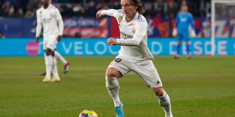 Luka Modrić Rasga Elogios a Jogador Novato "Você vai ser um líder aqui"! Confira