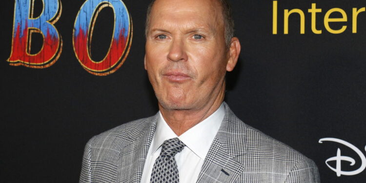 Beetlejuice, Batman e muito mais: Os Filmes que Você Precisa ver de Michael Keaton!