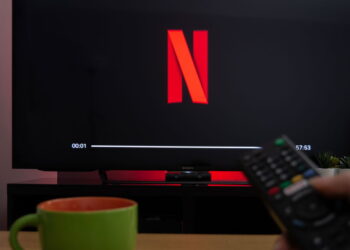O que assistir na Netflix agora? Descubra os filmes e séries mais populares