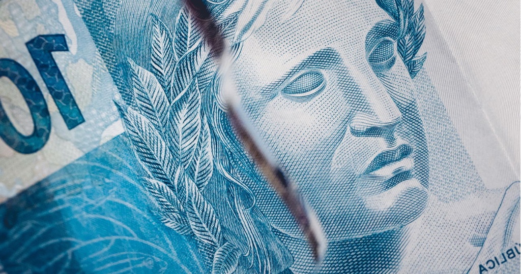 Nota de 100 reais | Créditos: depositphotos.com / rmcarvalhobsb
