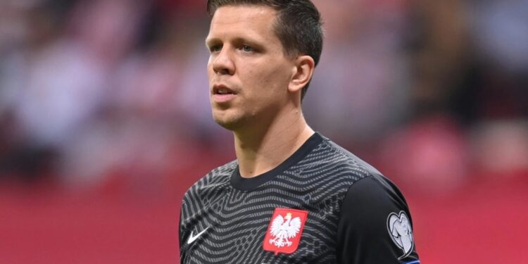 É Proibido Fumar? Goleiro Szczesny Assina com o Barcelona e gera polêmica.