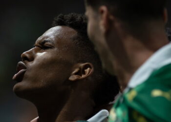 Estêvão se Destaca NOVAMENTE e Quebra Recorde de Neymar!