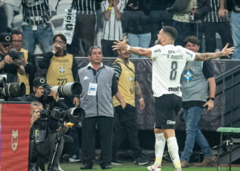 Renato Augusto, Ex-Corinthians, Vai à Justiça Cobrando Milhões ao Timão! Entenda