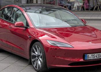 Tesla Model 3 | Fonte: Wikimedia Commons