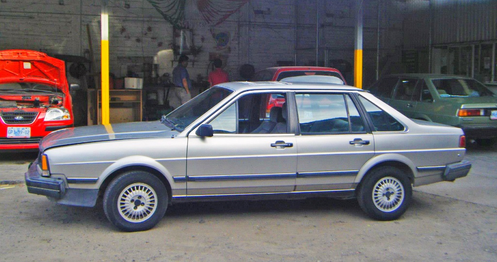 Volkswagen Santana Quantum 1985 | Veja essa imagem em: Wikimedia Commons