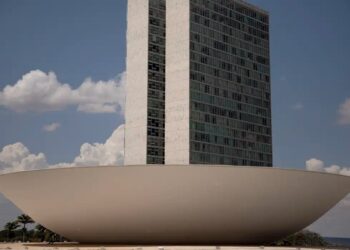 Especialista afirma que corte necessário deveria ser no mínimo R$ 200 bilhões
(Foto: Joédson Alves/Agência Brasil)