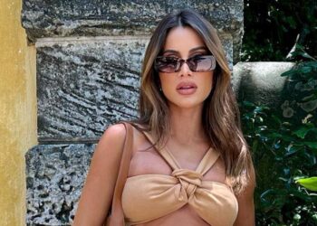 Camila Coelho: A Rainha das Redes e Seu Império de Sucesso!