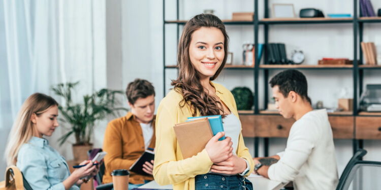 Serasa: Estudantes Podem Renegociar Dívidas com Descontos Exclusivos