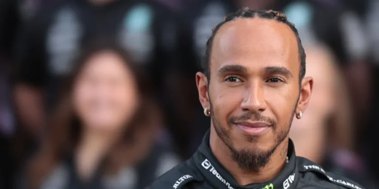 Lewis Hamilton deve deixar a Mercedes e assinar com a Ferrari (Getty Images)