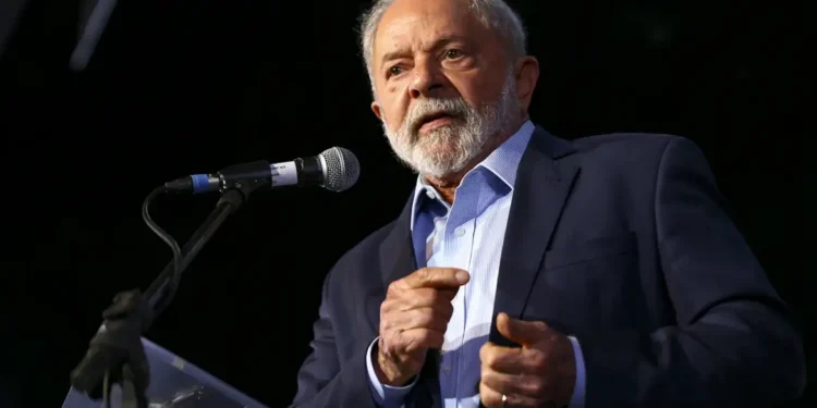 Opinião: "Lula precisa deixar a teimosia de lado e cair na real"