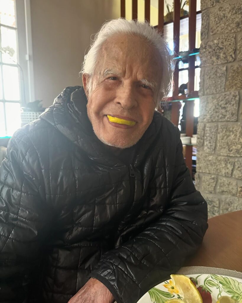 Aos 97 anos morre jornalista Cid Moreira; Icone da televisão brasileira