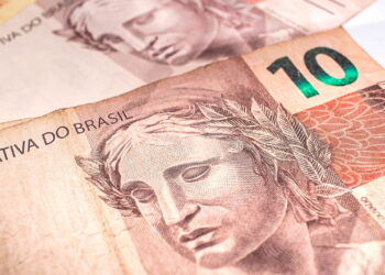 Cédula de 10 reais // Créditos: depositphotos.com / rmcarvalhobsb