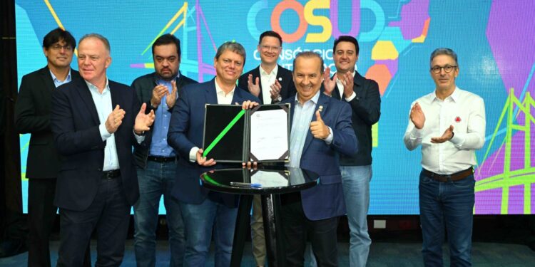 Os governadores da região Sul e Sudesta (Foto: Divulgação Governo de SC)