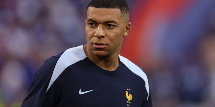 A História De Kylian Mbappé: Títulos, Times, Jogos e Curiosidades. Confira!