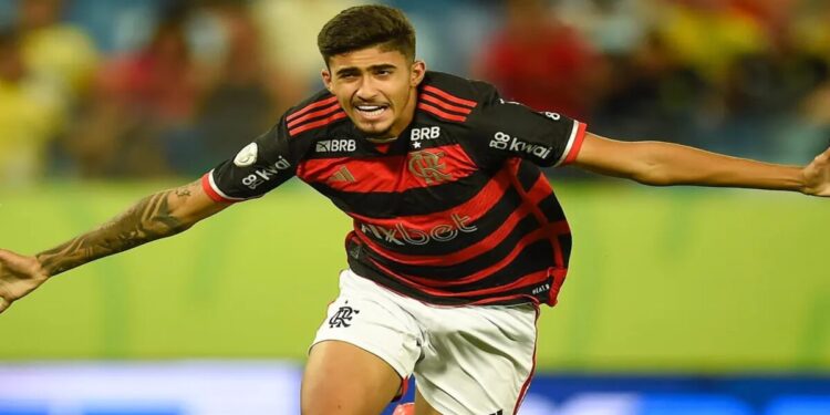 Brasileirão 2024: Flamengo vence Cuiabá e segue sonhando com o título.
