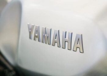 Close up do logotipo da Yamaha | Créditos: depositphotos.com / ezthaiphoto