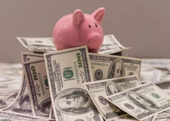 Dólar: 5 maneiras de investir em 2025