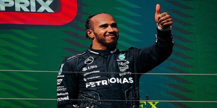 GP de Las Vegas: Heptacampeão Lewis Hamilton lidera 2º treino livre. Confira!
