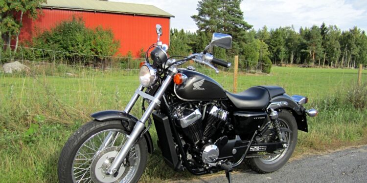 Honda Shadow VT 750 S | Veja essa imagem em: Wikimedia Commons