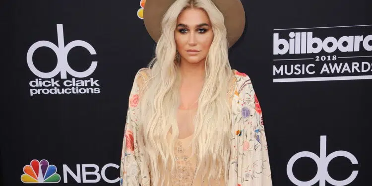 Alcançou a Fama com "Tik Tok": Quanto Vale Kesha Hoje? Confira