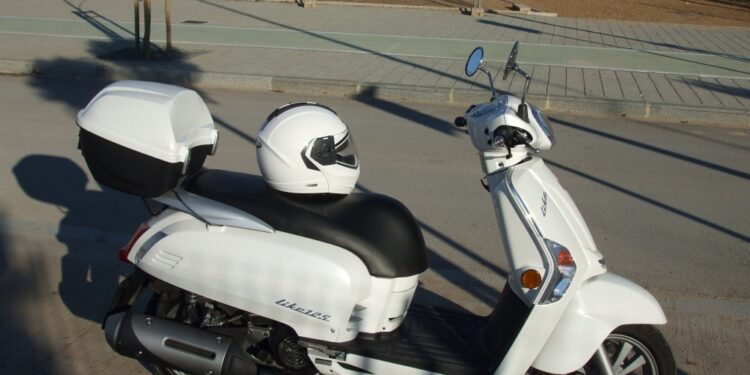 Kymco Like 125 | Veja essa imagem em: Wikimedia Commons