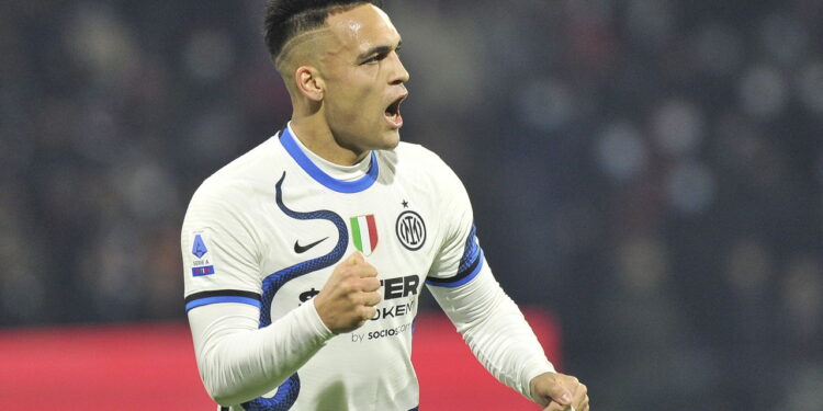 Lautaro Martínez iguala Maradona e se consolida como lenda argentina. Veja
