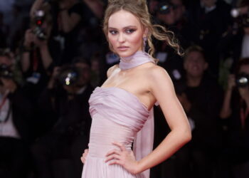 Lily-Rose Depp: Filmes, moda e fortuna da filha de Johnny Depp