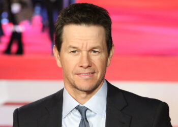 Mark Wahlberg nunca esteve tão intenso em um filme: assista agora na Netflix