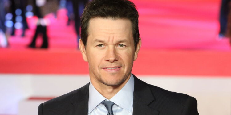 Mark Wahlberg nunca esteve tão intenso em um filme: assista agora na Netflix