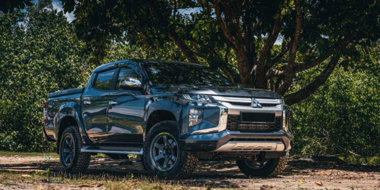 Mitsubishi Triton L200 | Veja essa imagem em: Flickr | Criador: ANDY PANG | Direitos autorais: ANDY PANG PHOTOGRAPHY