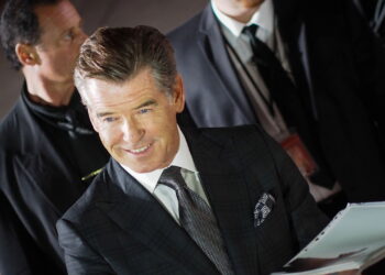 A Fortuna de Pierce Brosnan: Quanto Vale o Agente 007 Mais Charmoso do Cinema? Confira