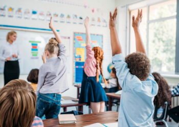 Governo de Minas abre concurso na educação com quase 14 mil vagas e ótimos salários!