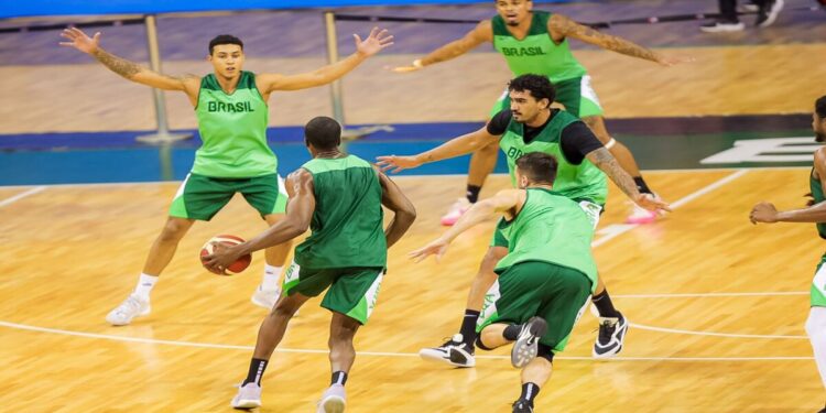 Seleção Brasileira de Basquete Masculino se Prepara para a AmeriCup.