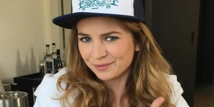 Você Conhece Britt Robertson? Descubra a Atriz que Conquistou Hollywood