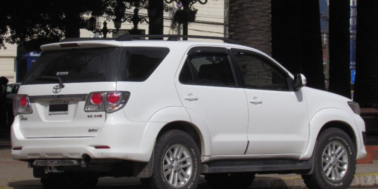 Toyota SW4 | Veja essa imagem em: Wikimedia Commons