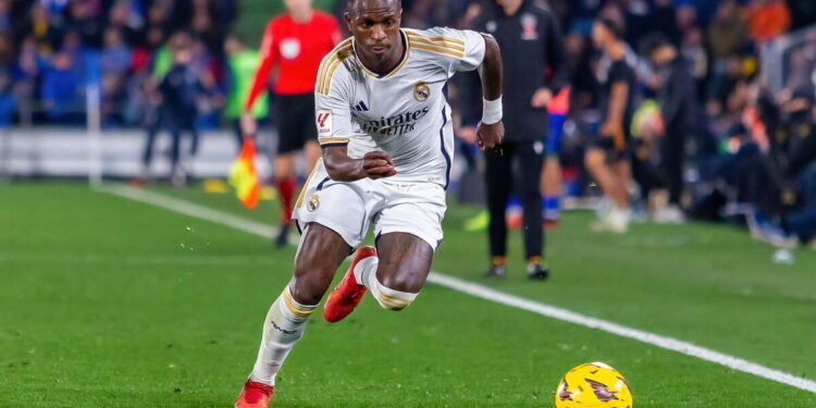 Vini Jr. Faz 3 Gols Na Goleda Do Real Madrid Sobre o Osasuna. Confira!